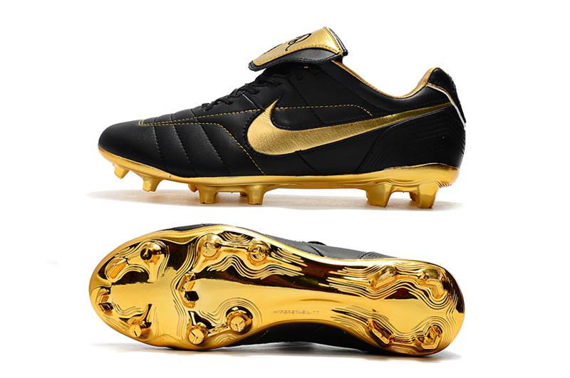 Chuteira Nike Tiempo Legend R10