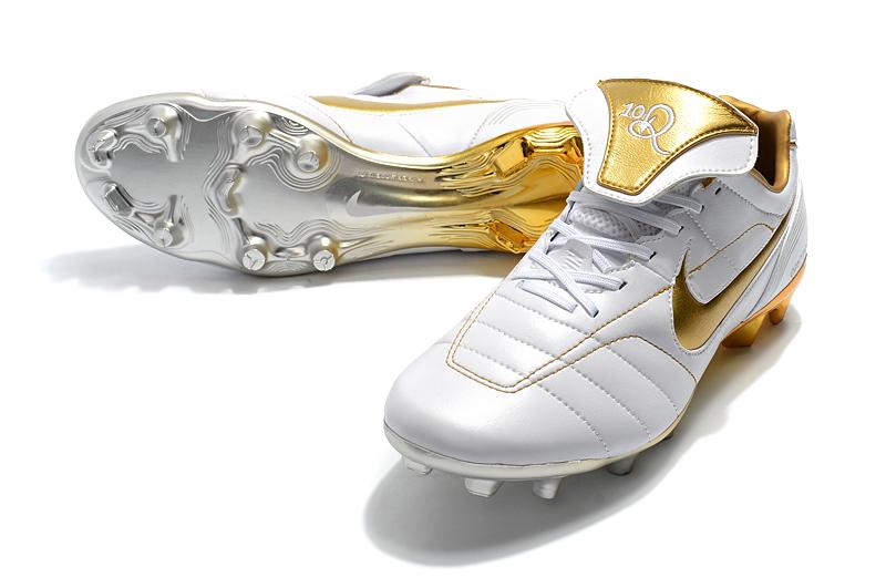 Chuteira Nike Tiempo Legend R10