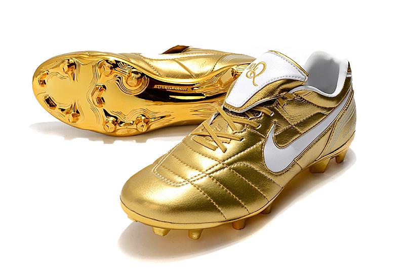Chuteira Nike Tiempo Legend R10