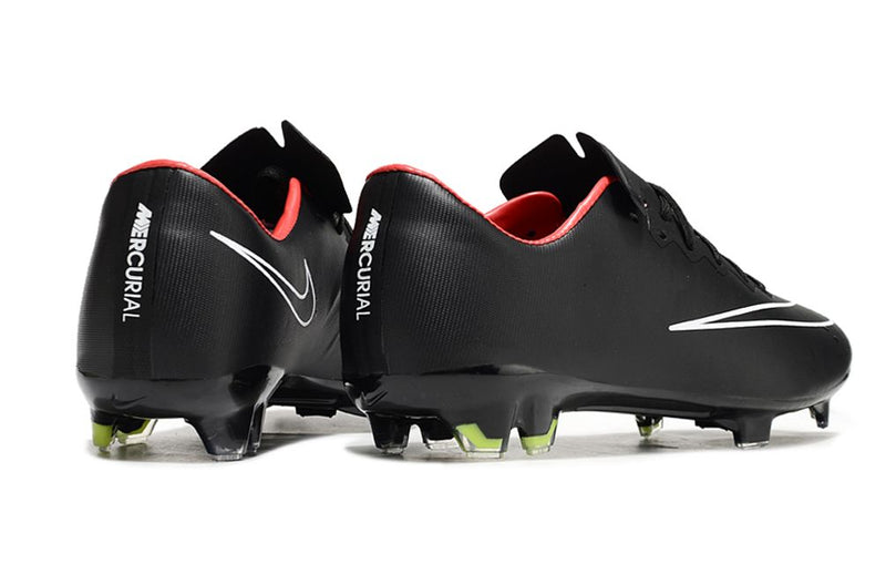 Chuteira  Nike Mercurial Vapor 10 - RELÍQUIA